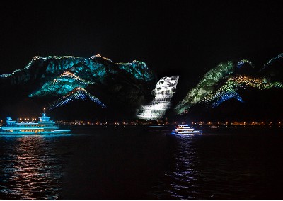 Mountain lighting on both sides of Oujiang River